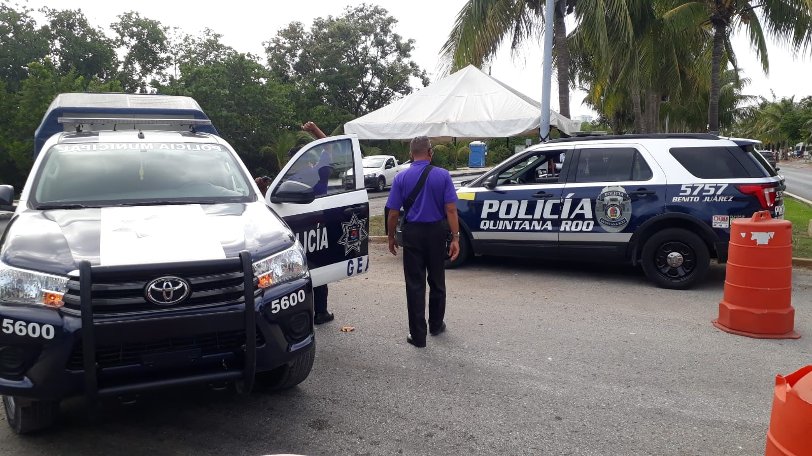 Policías rescatan a niño que se perdió tras discusión con su mamá en la Zona Hotelera de Cancún