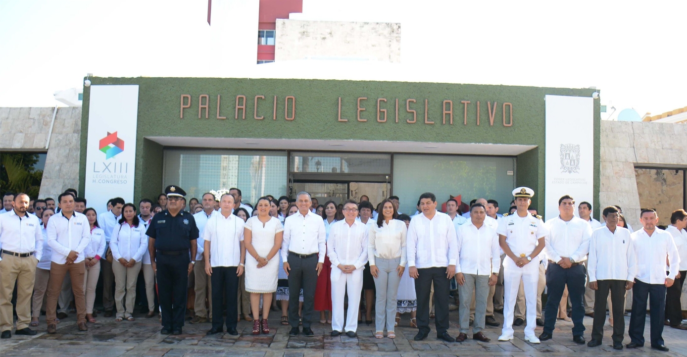 ¿Cuándo y dónde se celebra la emancipación política de Campeche?