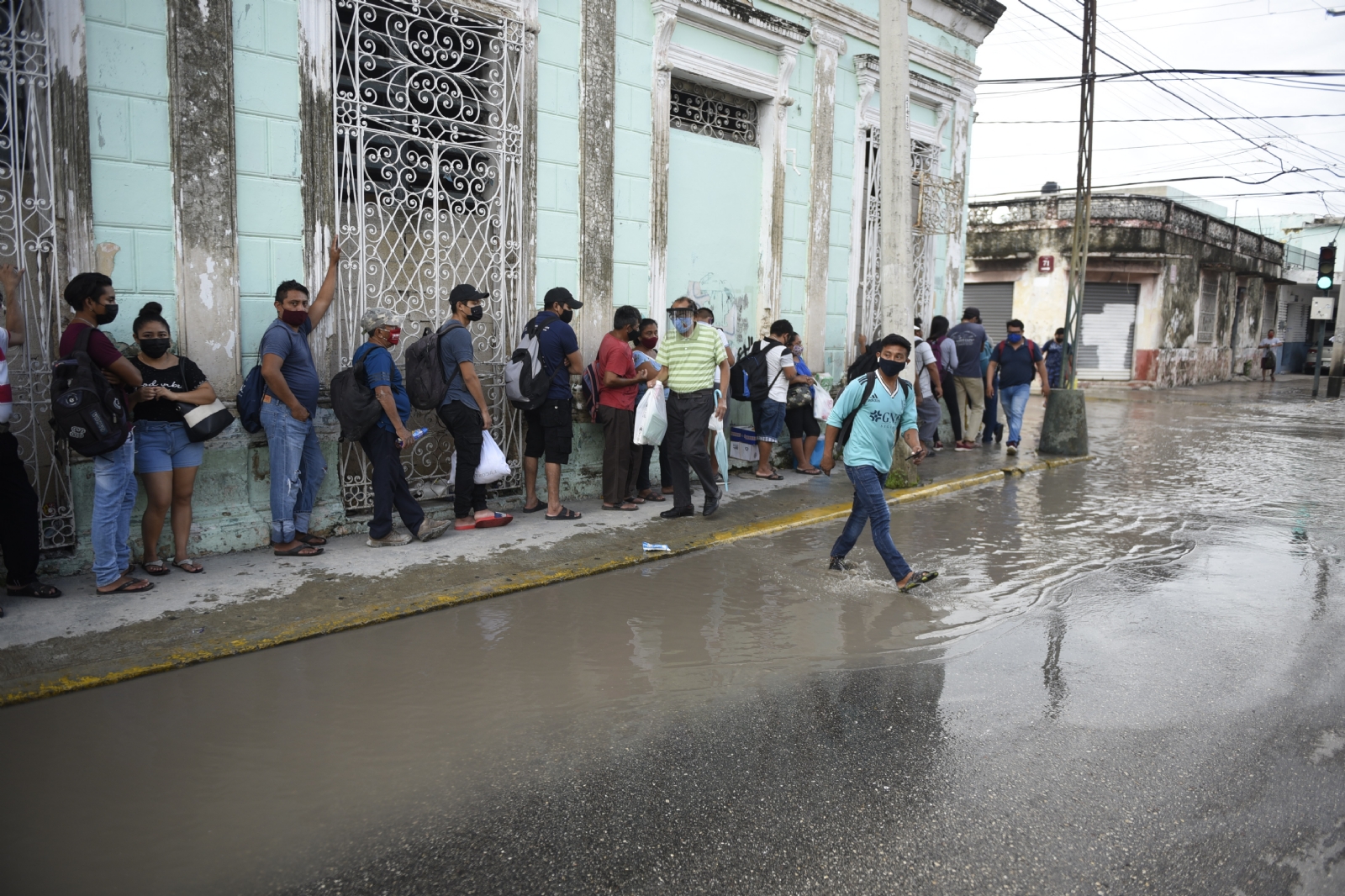 Onda Tropical 29 provoca inundaciones en siete colonias de Mérida