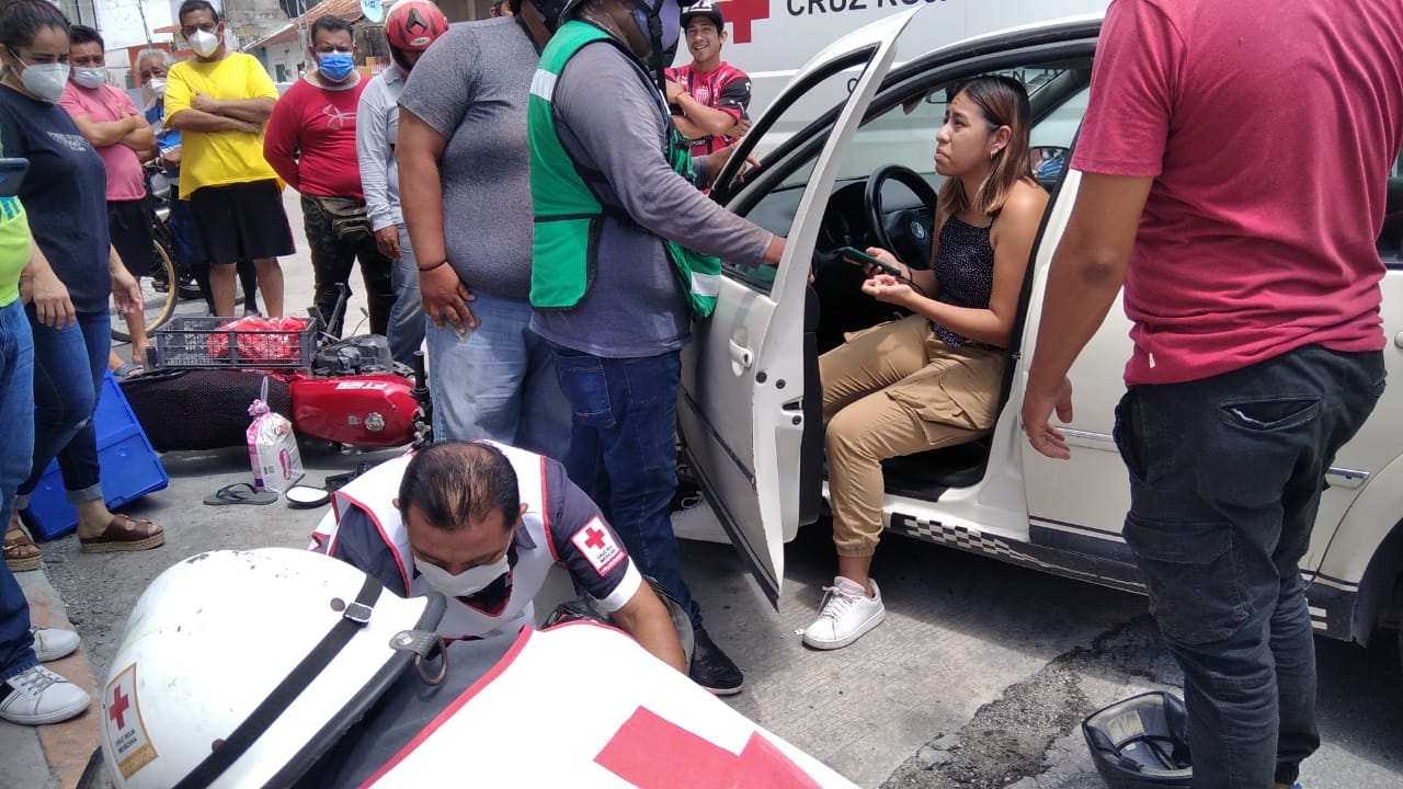 Turista atropella a un moto mandadito en Ciudad del Carmen