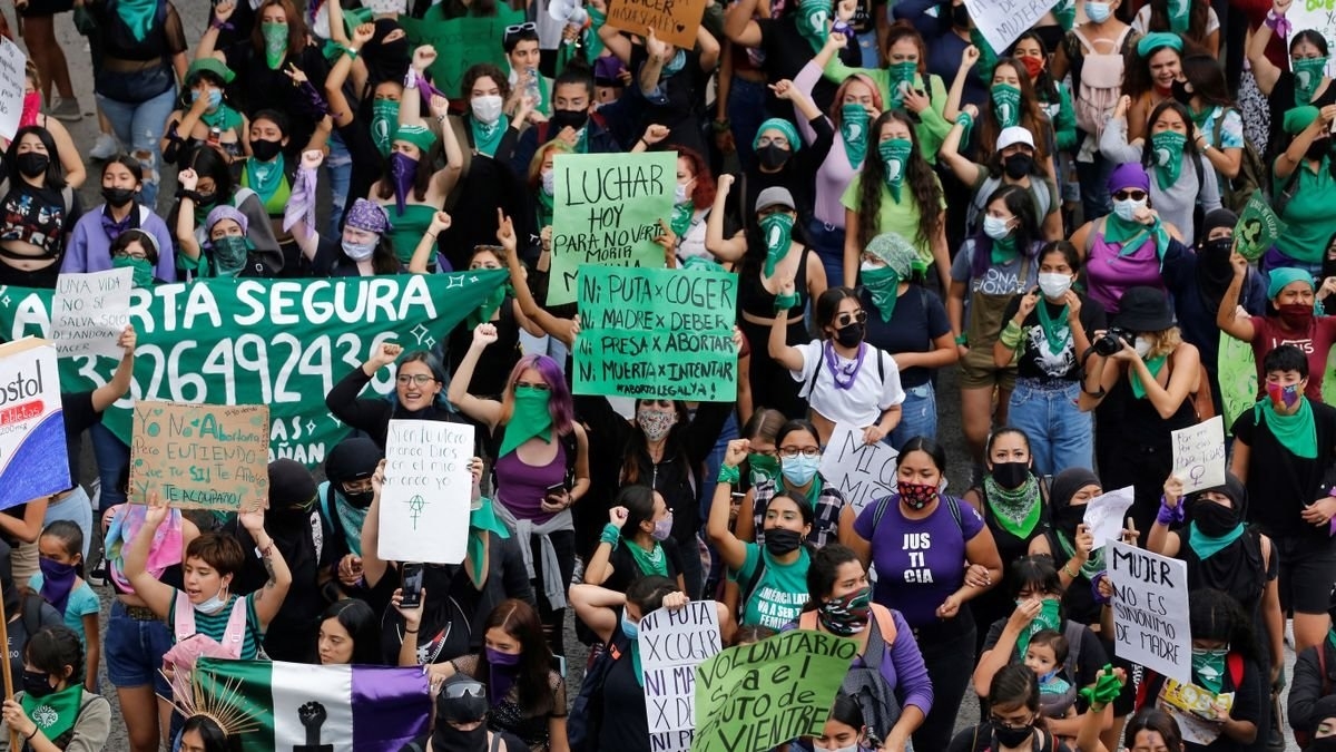 Feministas piden garantizar aborto seguro en Campeche