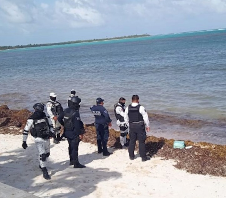 Tulum: Recalan 20 kilos de cocaína en Punta Solimán
