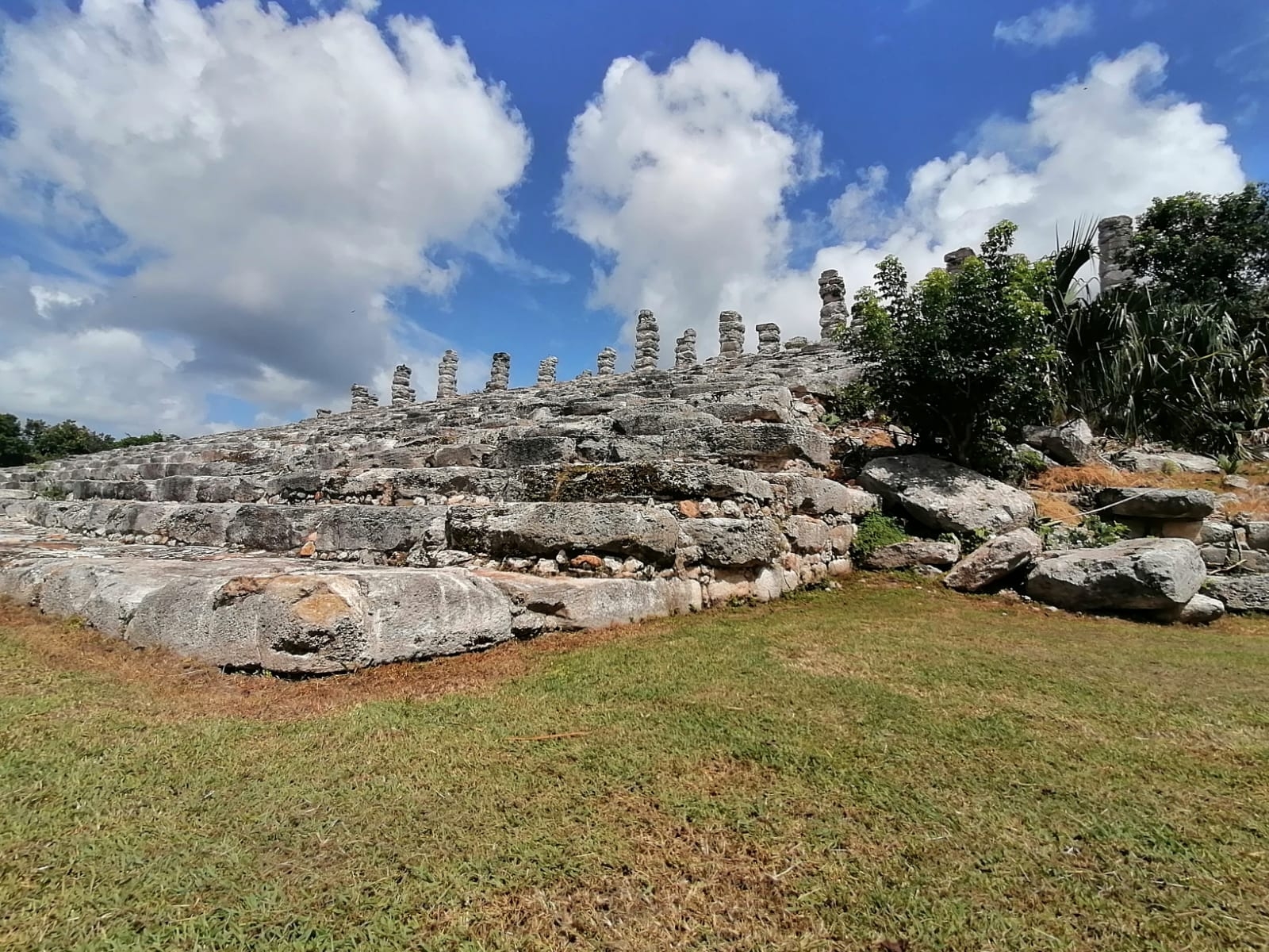 Ruinas de Aké, un lugar imponente poco conocido por el turismo mundial