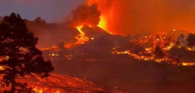 Volcán de La Palma entra en erupción; sigue en vivo el rugir de la tierra