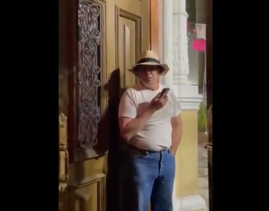Así surgió #LordHobby, dueño de un hotel de Mérida que corrió a huéspedes: VIDEO