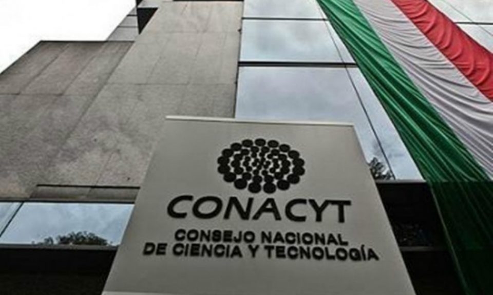 FGR va contra 31 excientíficos del Conacyt por lavado de dinero