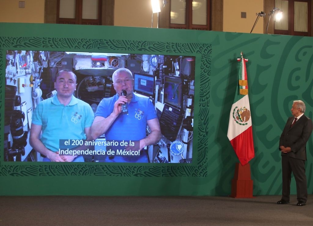 Astronautas rusos felicitan a México por los 200 años de la Independencia