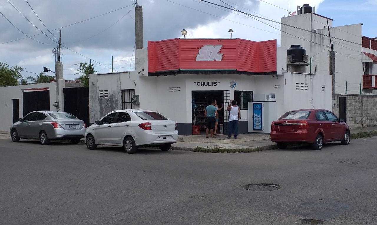 Encapuchados asaltan a mano armada expendio de cervezas en Cozumel