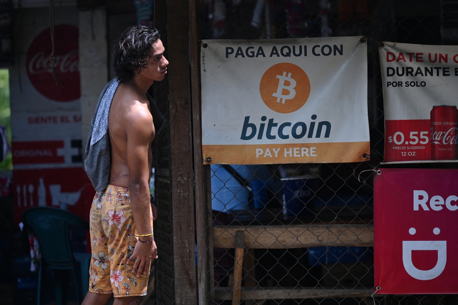 Bitcoin inicia con pérdidas en su primer día como moneda oficial de El Salvador