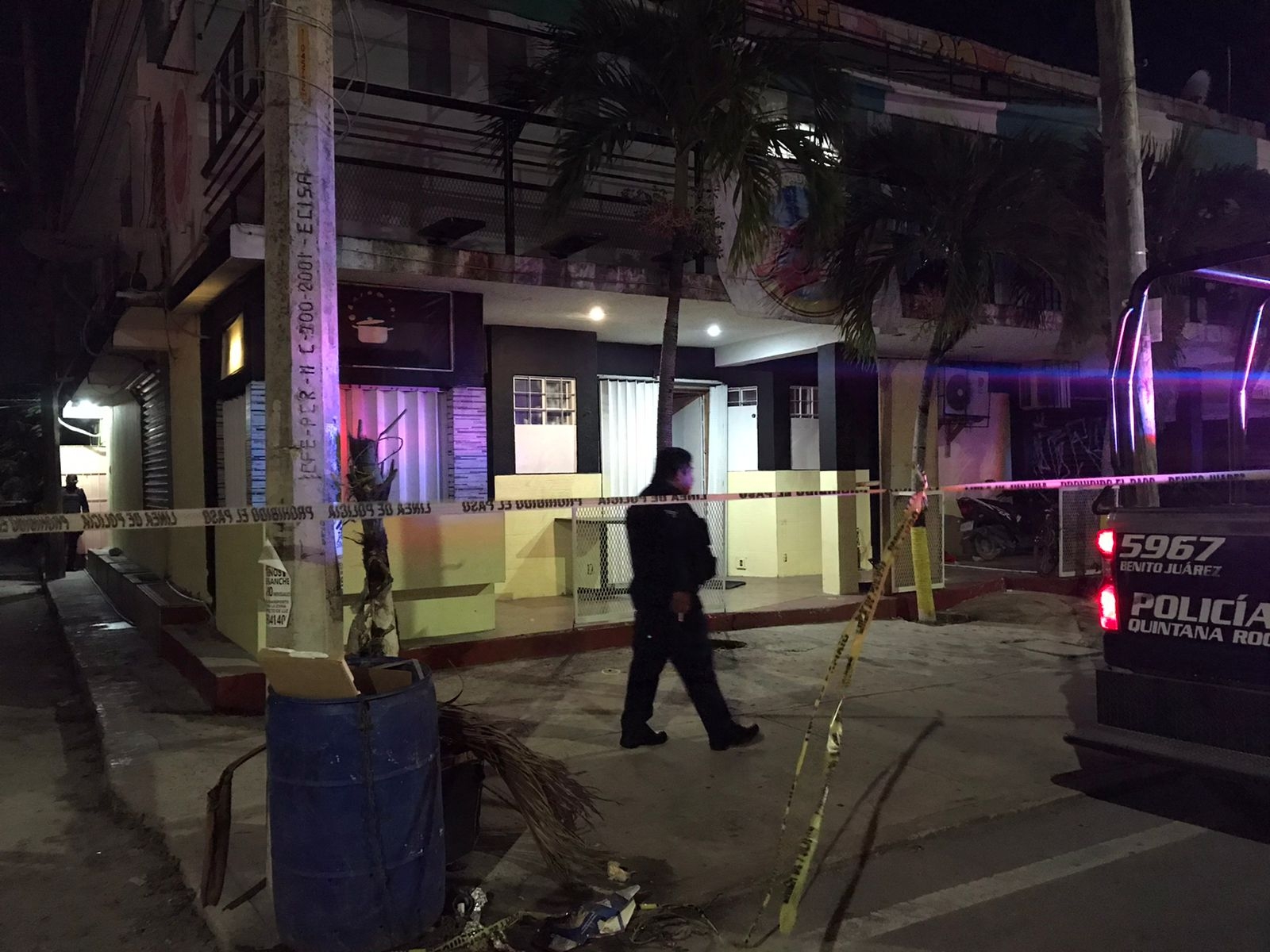 Ataque armado en bar 'La Bruja' deja a dos hombres heridos en la Región 94 de Cancún