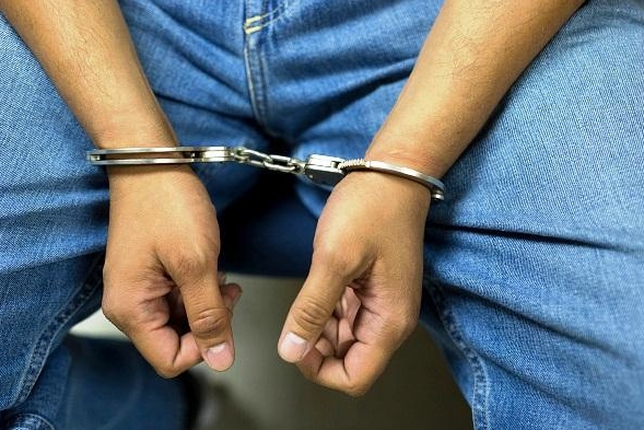 Dan prisión preventiva a hombre que abusó de la hija de su expareja en Mérida