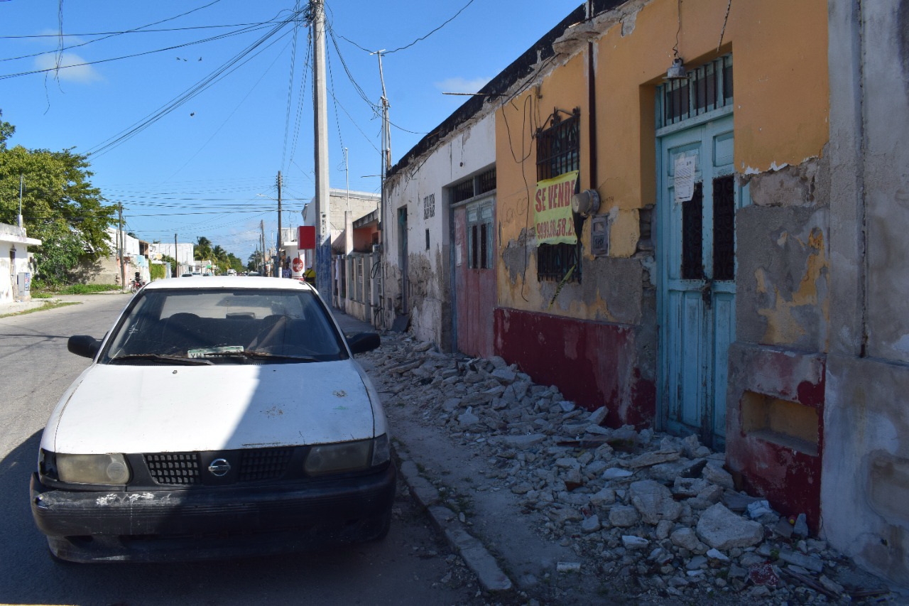 Preocupa cerca de 100 casas en peligro de derrumbe en Progreso