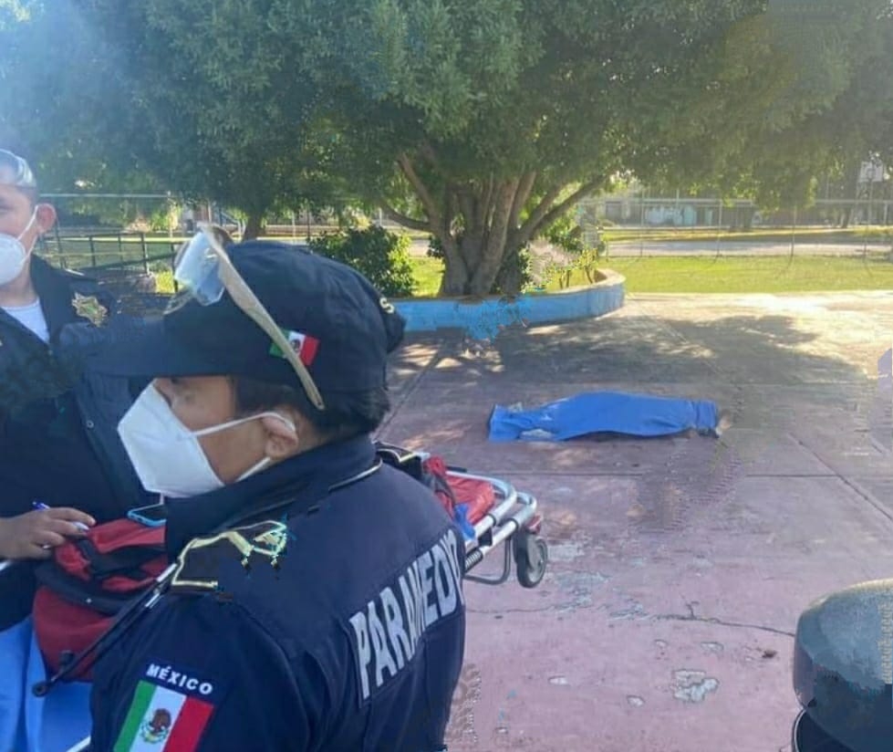 Muere hombre en medio del parque Francisco de Montejo V en Mérida