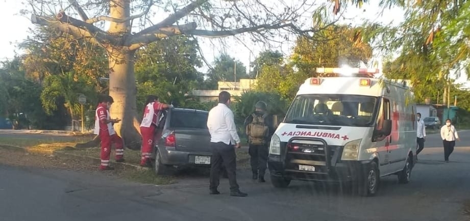 Hombre muere de un infarto mientras conducía en Chetumal