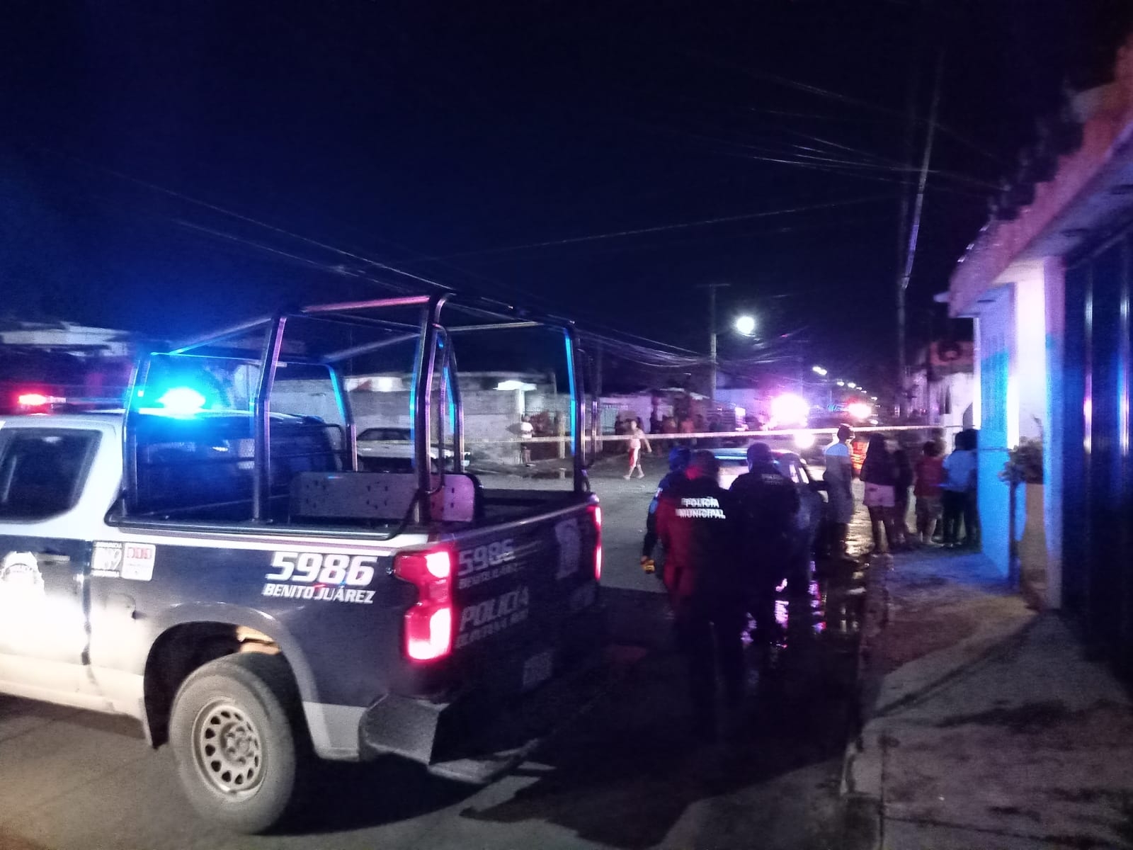 Agreden a balazos a dos hombres en la Región 100 de Cancún