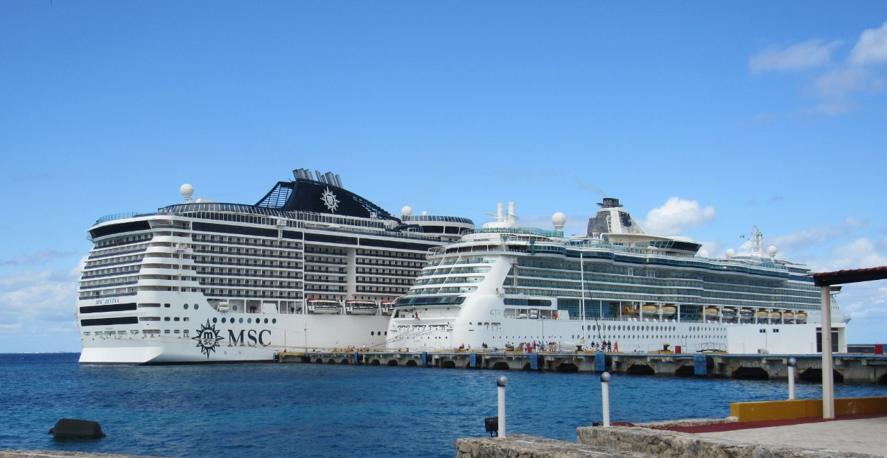 Los cruceros “Brilliance of the Seas” y el “MSC Divina” atracaron en el muelle de Punta Langosta, en el Centro de Cozumel