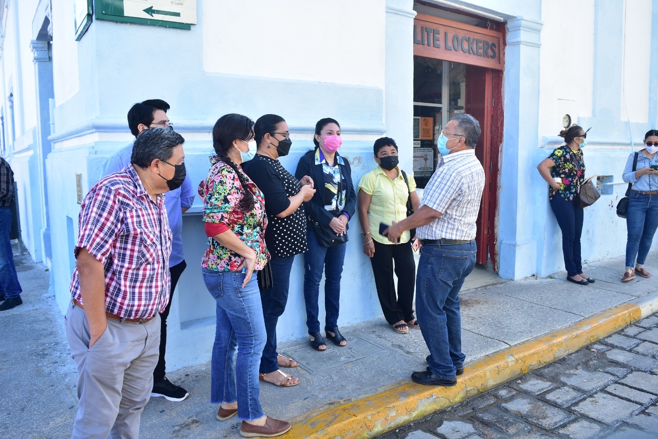 Trabajadores del Servicio Estatal de Empleo en Campeche piden solución a su situación laboral