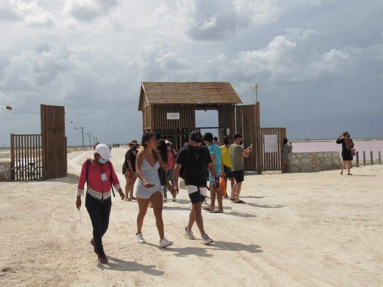 Aumenta afluencia de turistas en las playas del Litoral Oriente de Yucatán