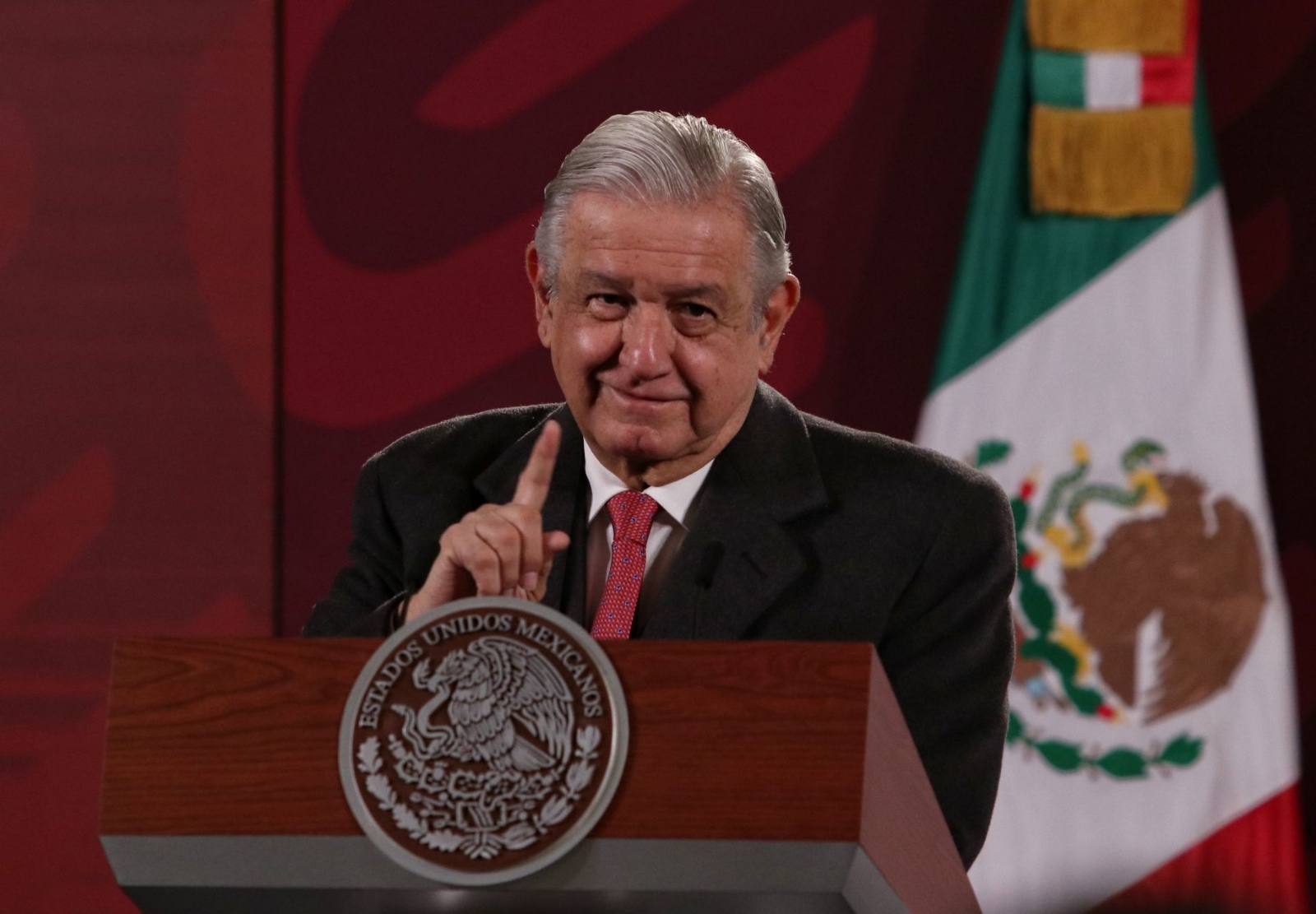 El presidente calificó la labor en la pandemia de Hugo López-Gatell como “profesional” y “excepcional”
