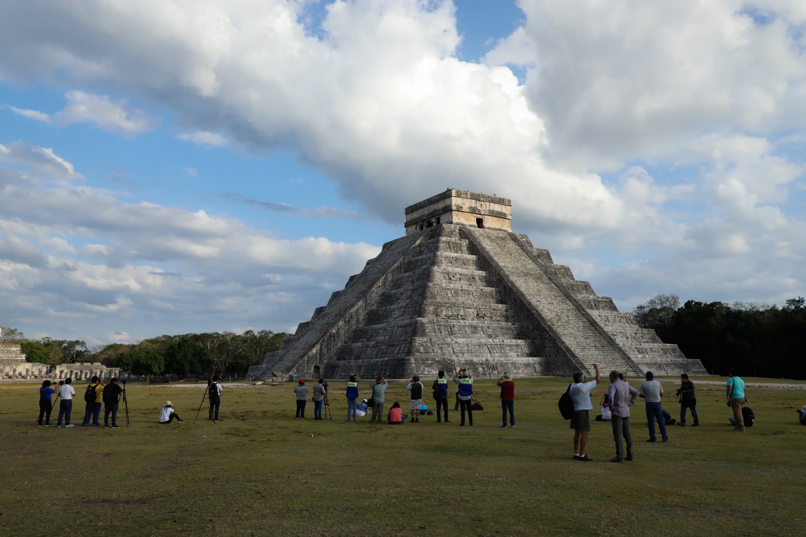 Denuncian mafia al interior de Chichén Itzá; cobran 5 mil pesos por subir al castillo