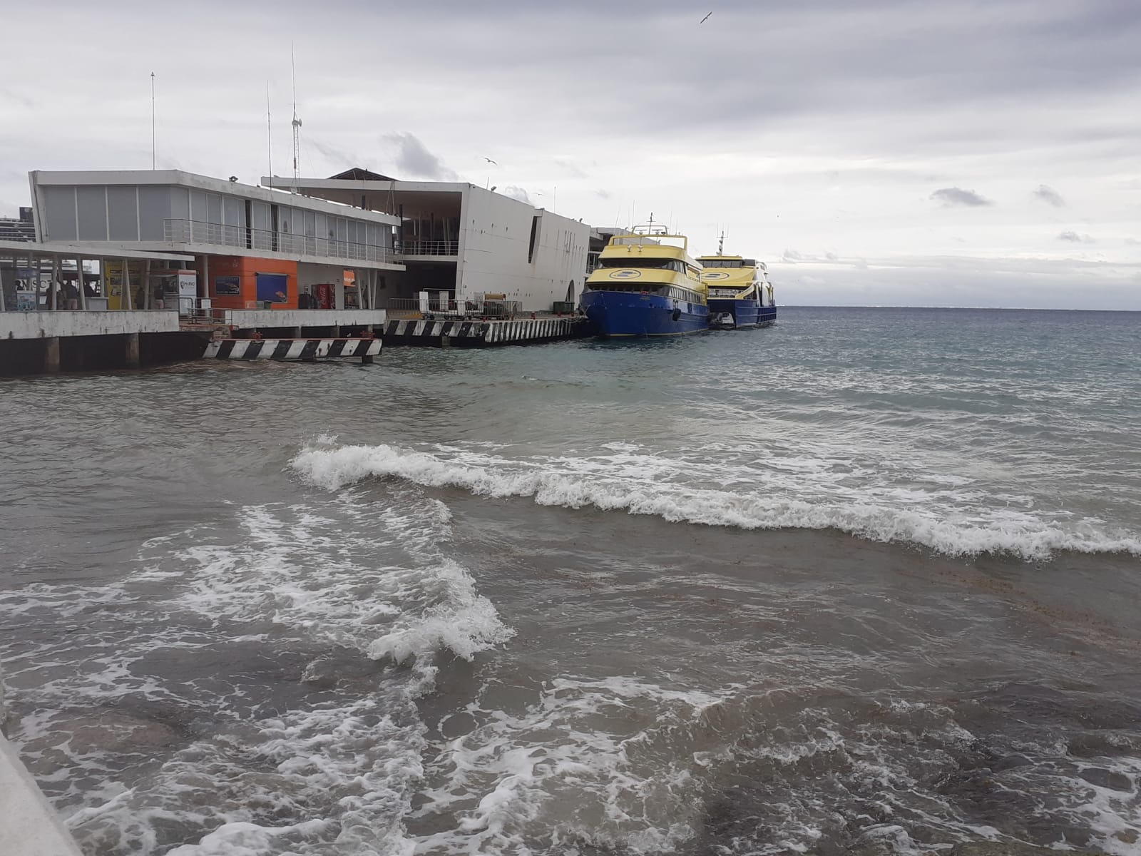 La Capitanía de Puerto cerró la navegación debido a la fuerza de las olas en Cozumel