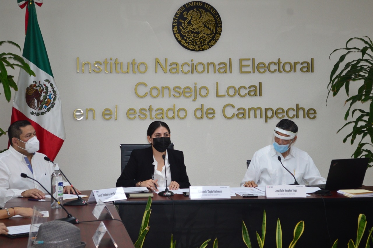 Vocal del INE Campeche reconoce que la democracia en México está sobre regulada