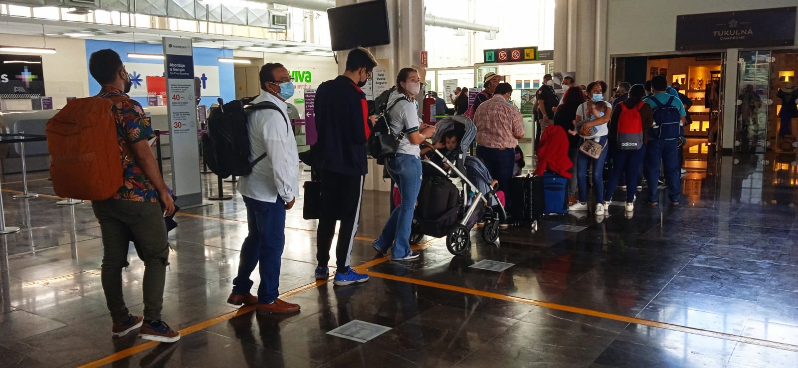 Retraso de vuelos en el aeropuerto de Campeche afectó a cerca de 370 pasajeros