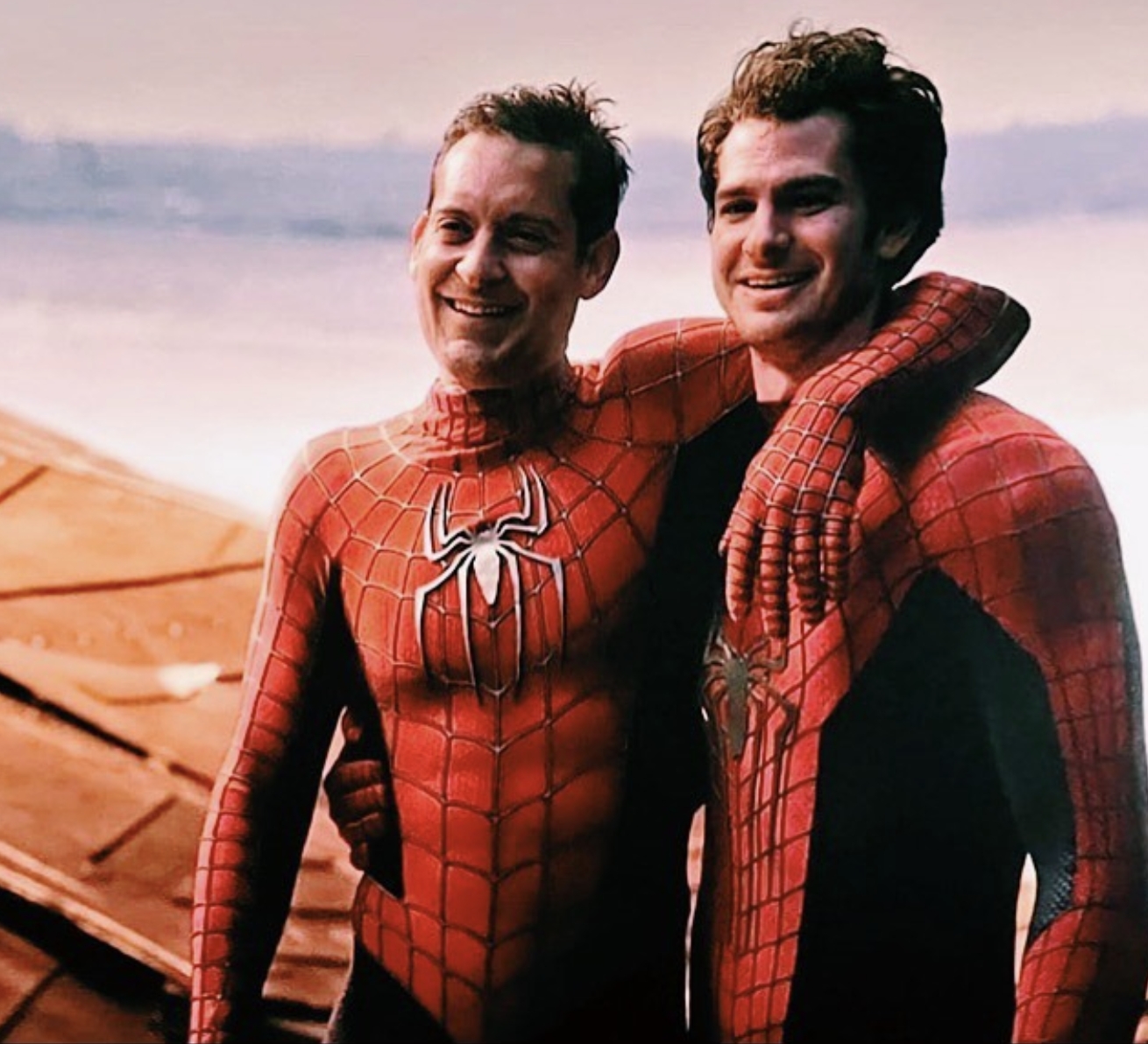 Andrew Garfield y Tobey Maguire asistieron a un cine común a ver Spider-Man: No Way Home