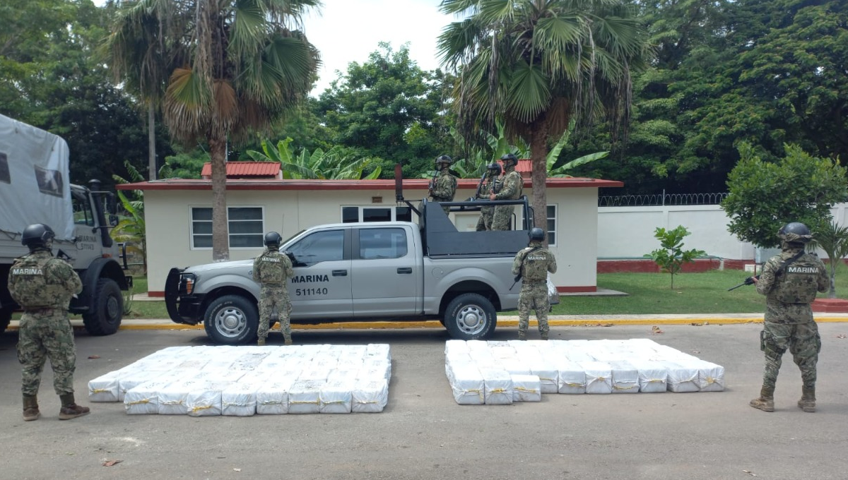 Marina decomisa mil 800 kilogramos de droga en Bacalar