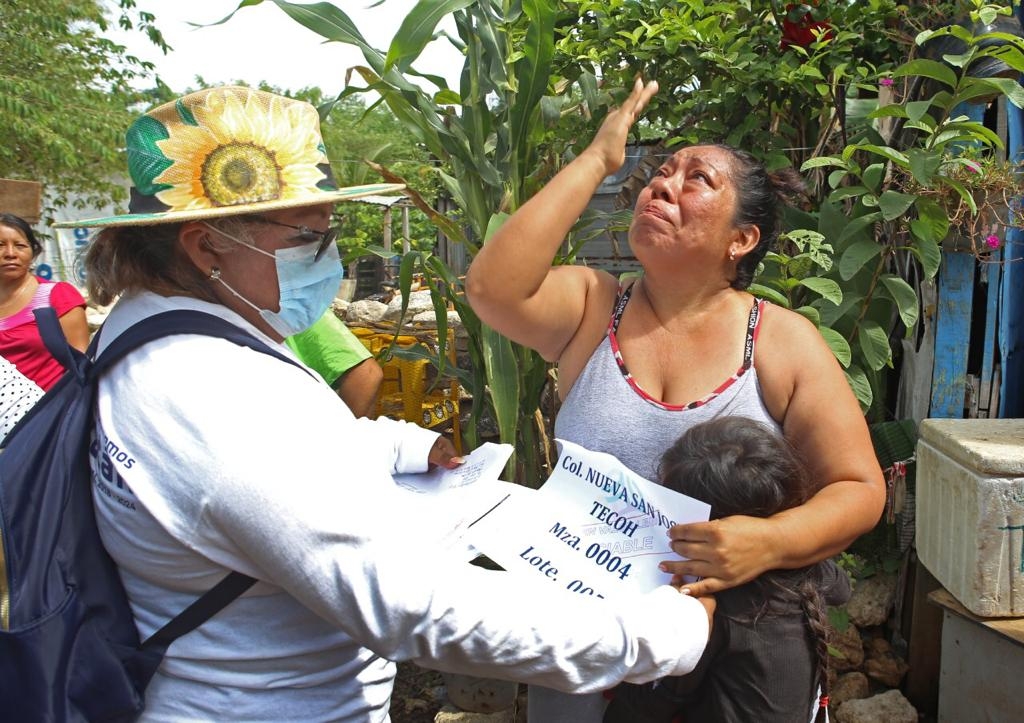 IVEY entrega terrenos a familias del asentamiento irregular ‘La Mielera’ en Mérida