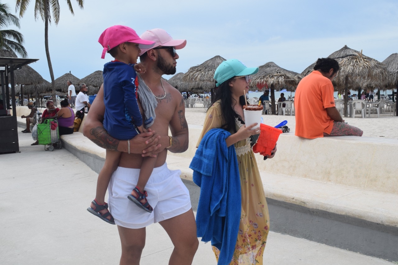 Mal clima en Yucatán por la Tormenta Tropical Karl afecta al turismo en Progreso