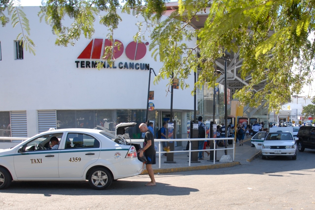 Canirac Cancún exige regular a taxistas ante denuncias de violación y asaltos