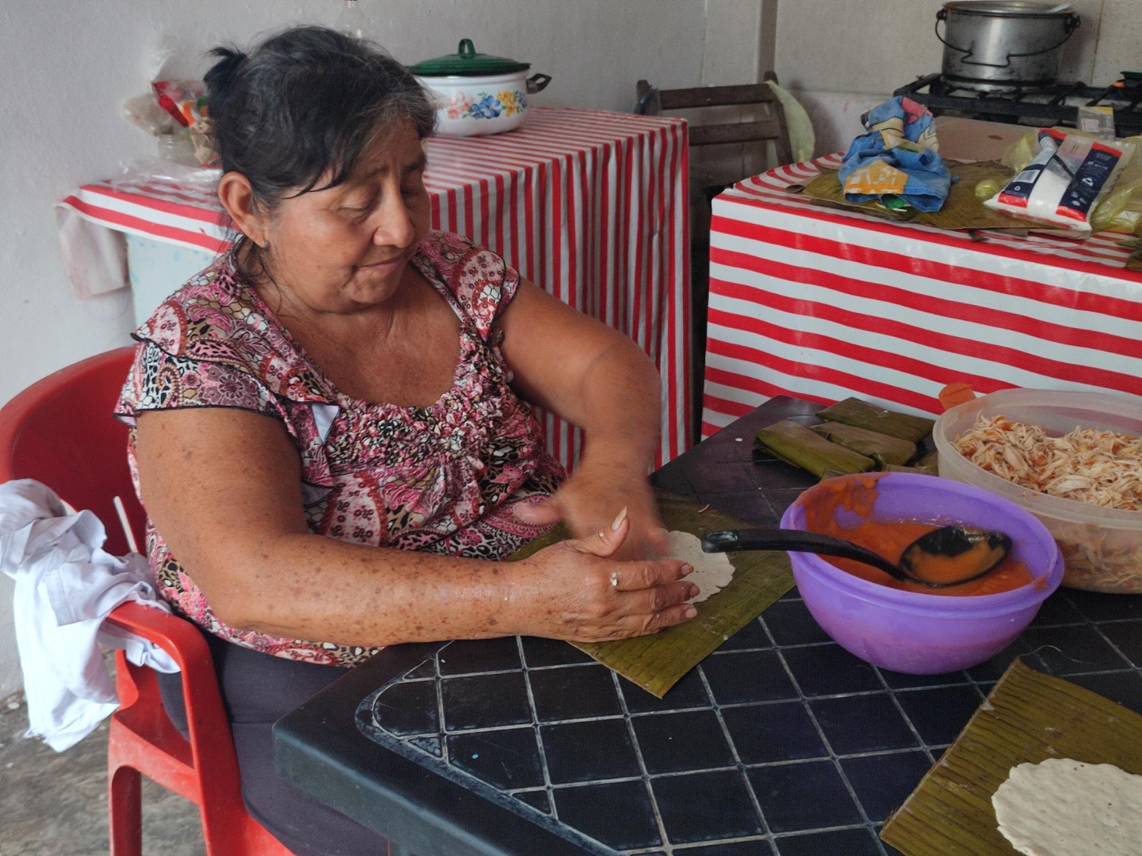 Encarecen los insumos para preparar los pibes del Hanal Pixán en Yucatán