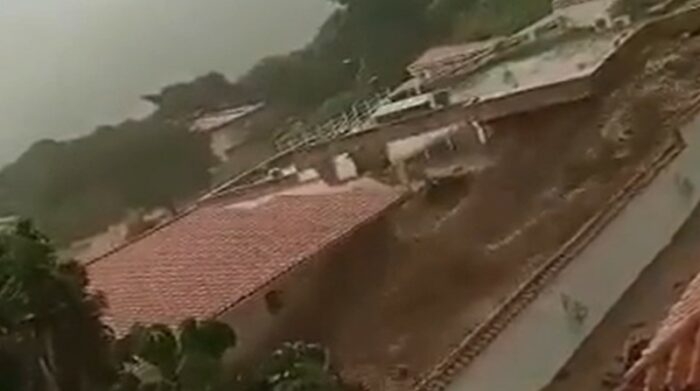 Desbordamiento de un río en Venezuela deja al menos tres muertos