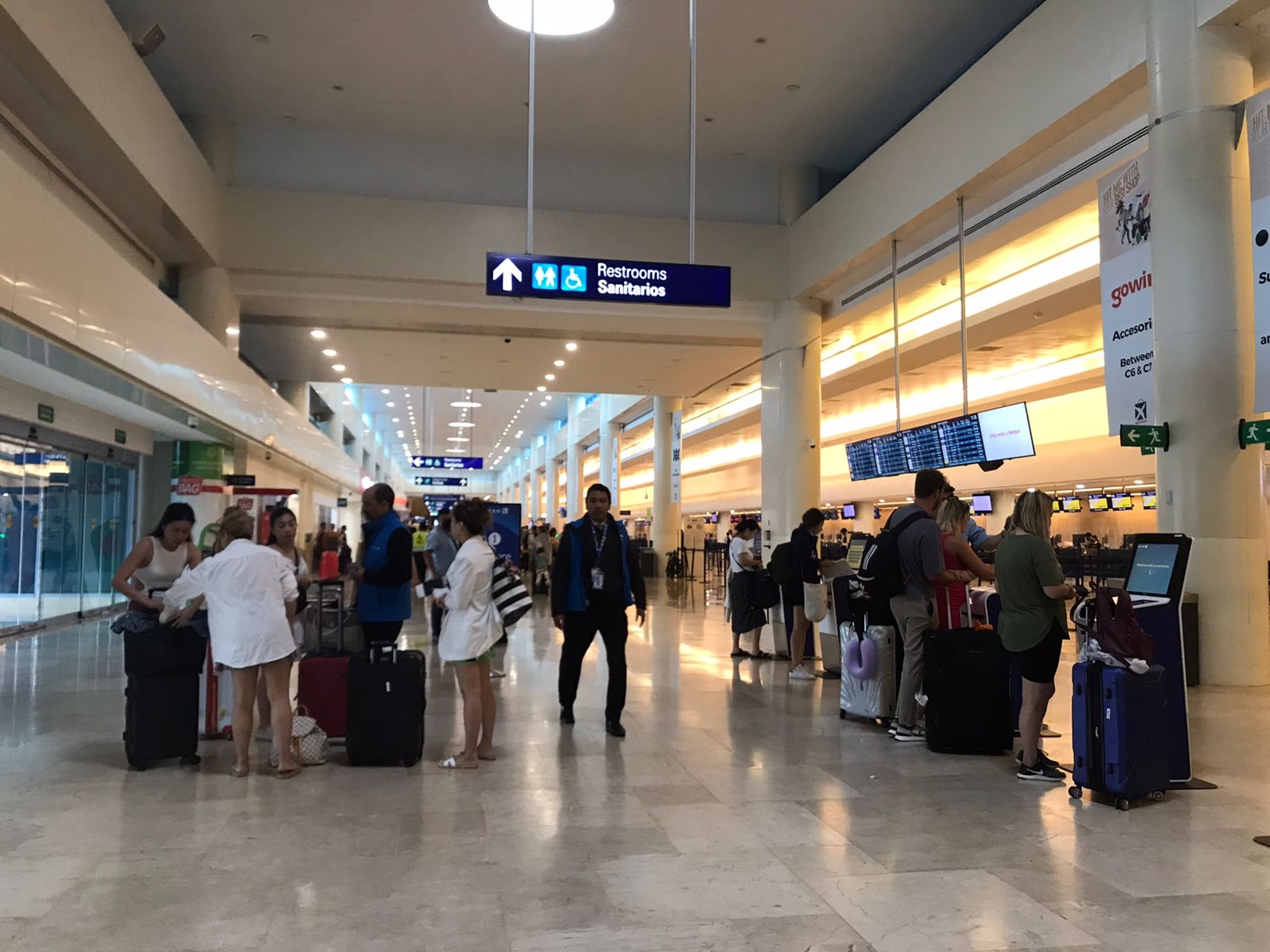 Aeropuerto de Cancún retrasa tres vuelos hacia Estados Unidos: EN VIVO