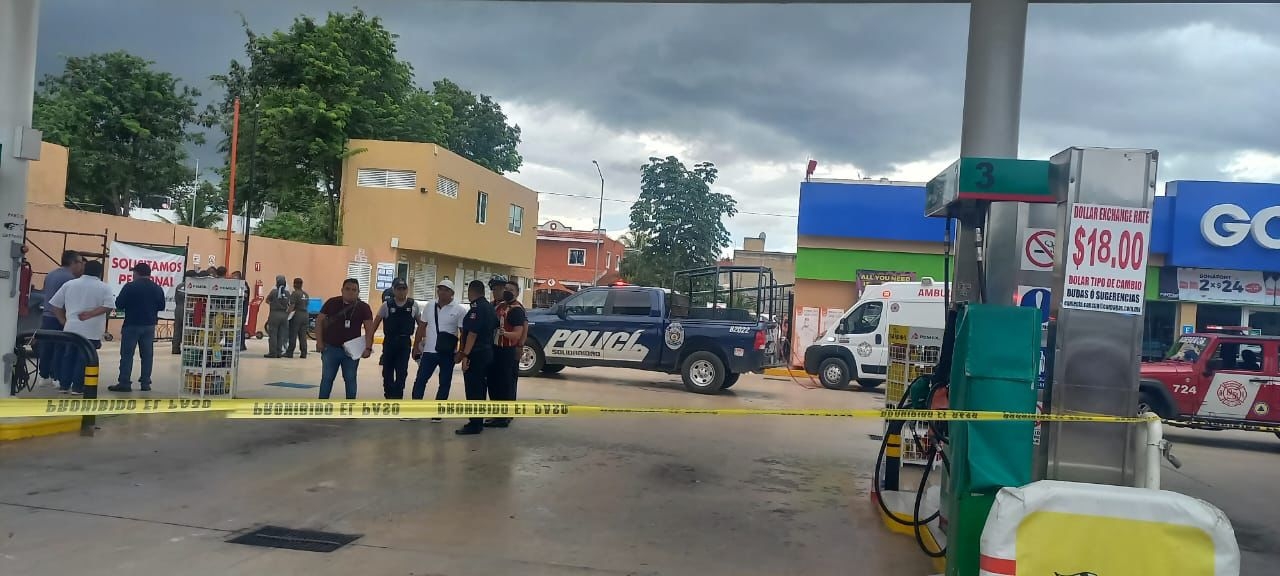 Matan a despachadora de una gasolinera en Playa del Carmen durante un asalto