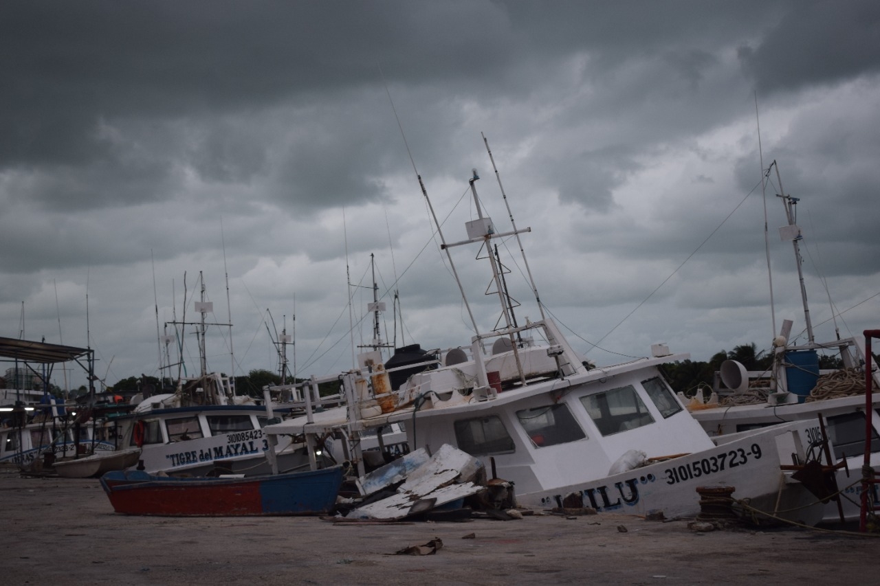 Los puertos yucatecos permanecerán cerrados también hoy, pues se pronostican lluvias, vientos, chubascos y descargas eléctricas