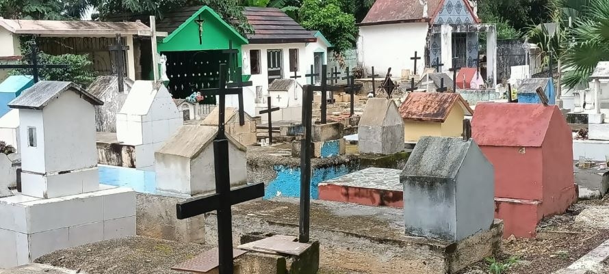 Ayuntamiento de Lázaro Cárdenas anuncia apertura del cementerio para Día de Muertos