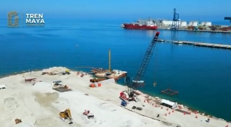 Construyen duques de alba en Progreso; permitirá la descarga de 40 mil toneladas de balasto
