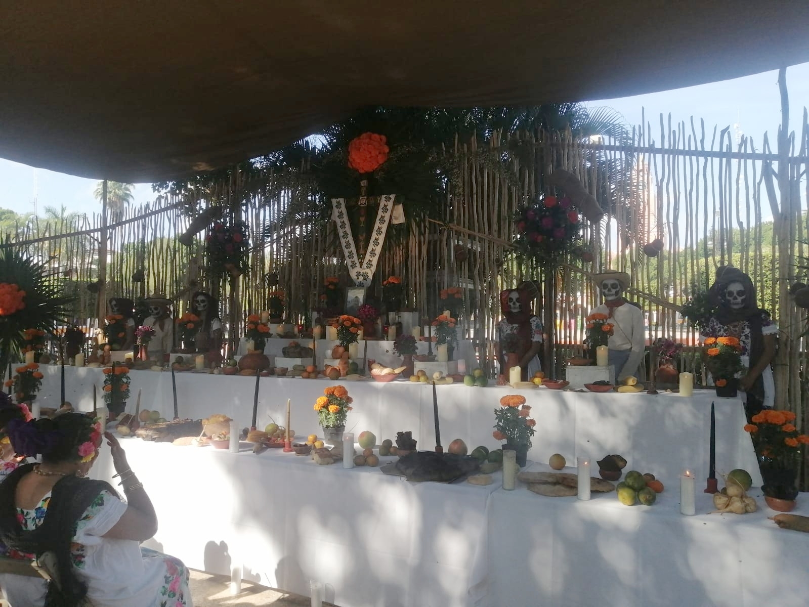 El altar de Hanal Pixán en Mérida mide 16 metros