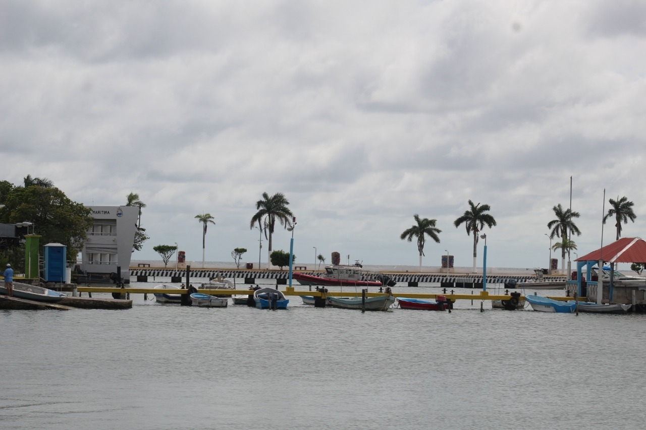 Se esperan cielos nublados y algunas lluvias dispersas en Quintana Roo para este jueves 25 de enero