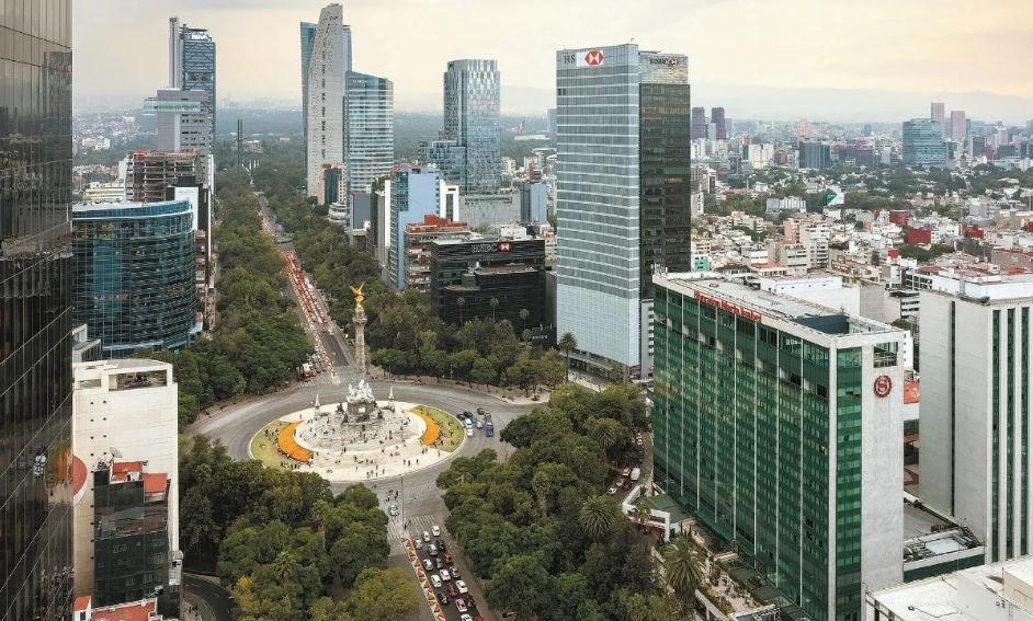 SHCP prevé crecimiento económico de México del 2.4%