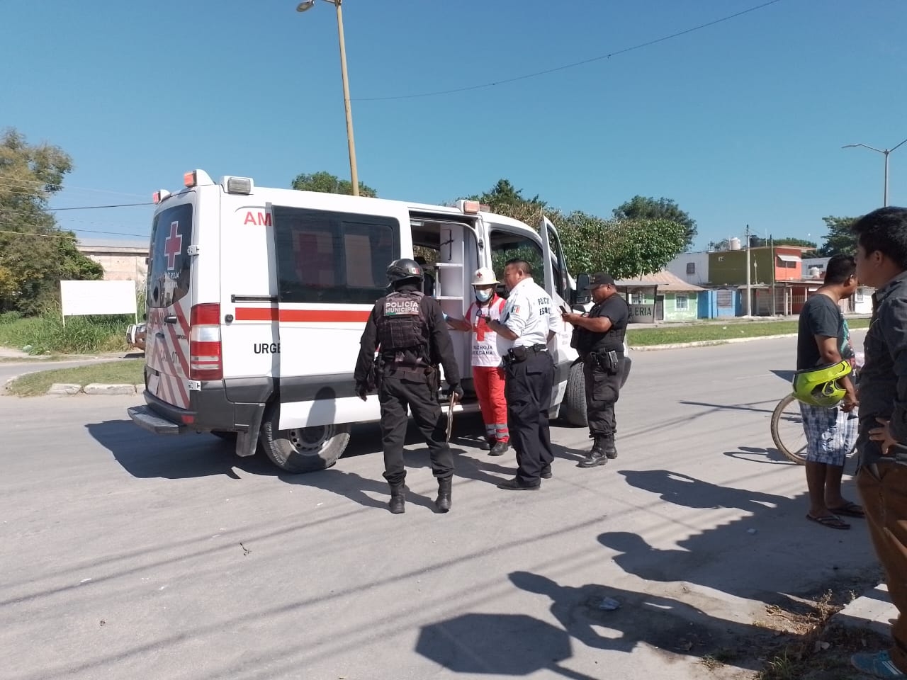 Conductora atropella a un motociclista tras cerrarle el paso en Escárcega