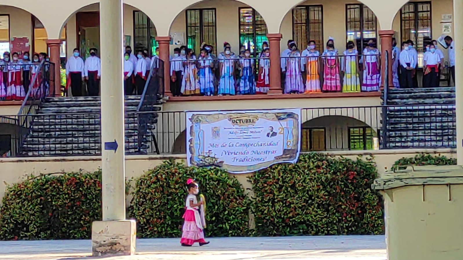 Escuelas celebran el 482 aniversario de la fundación de la Villa de San Francisco de Campeche