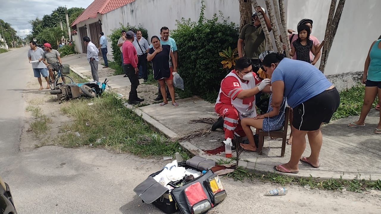 Niña termina con fracturas tras un choque en Felipe Carrillo Puerto