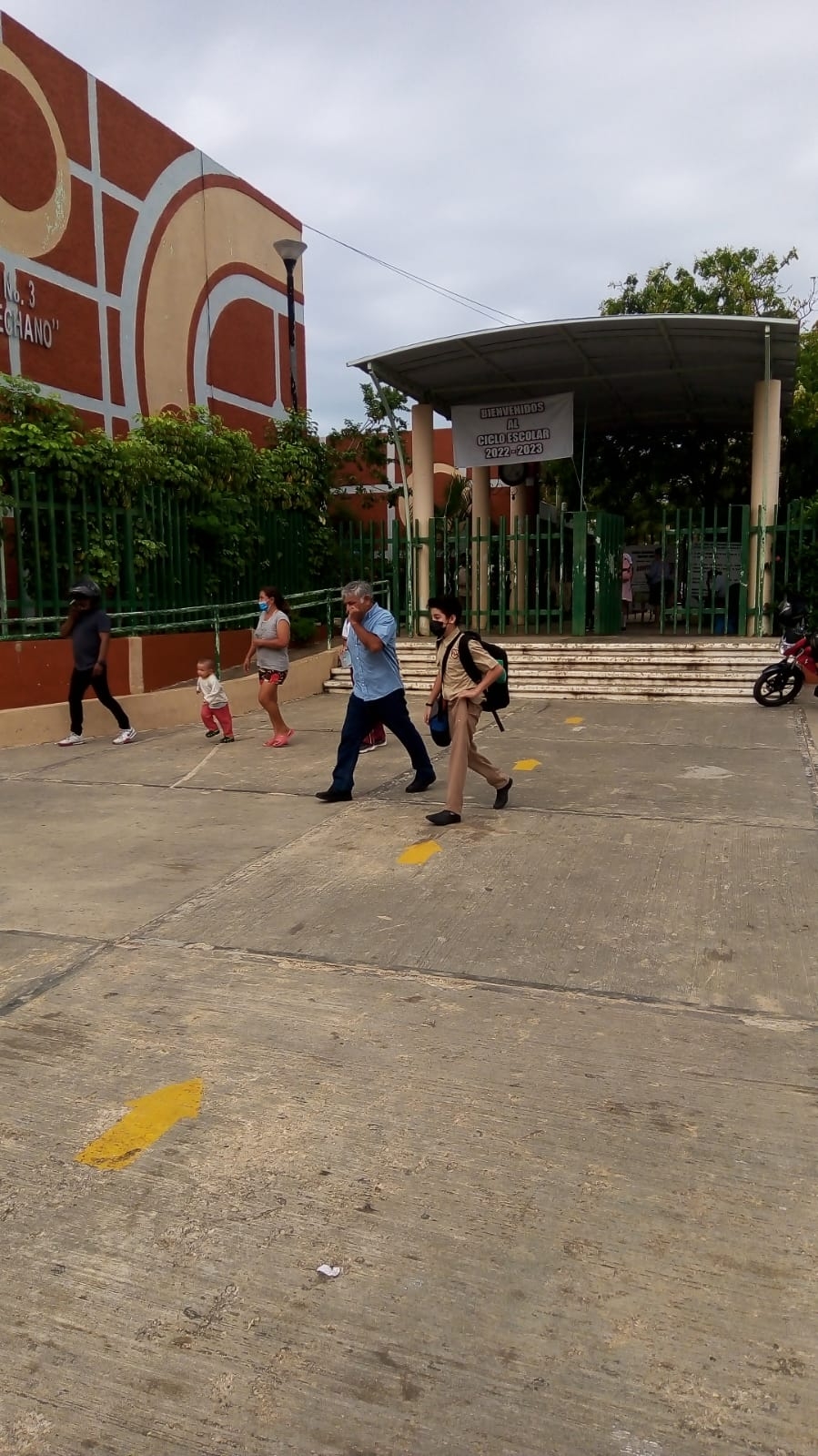 Retiran a alumnos de una secundaria de Campeche por un presunto ataque armado: VIDEO
