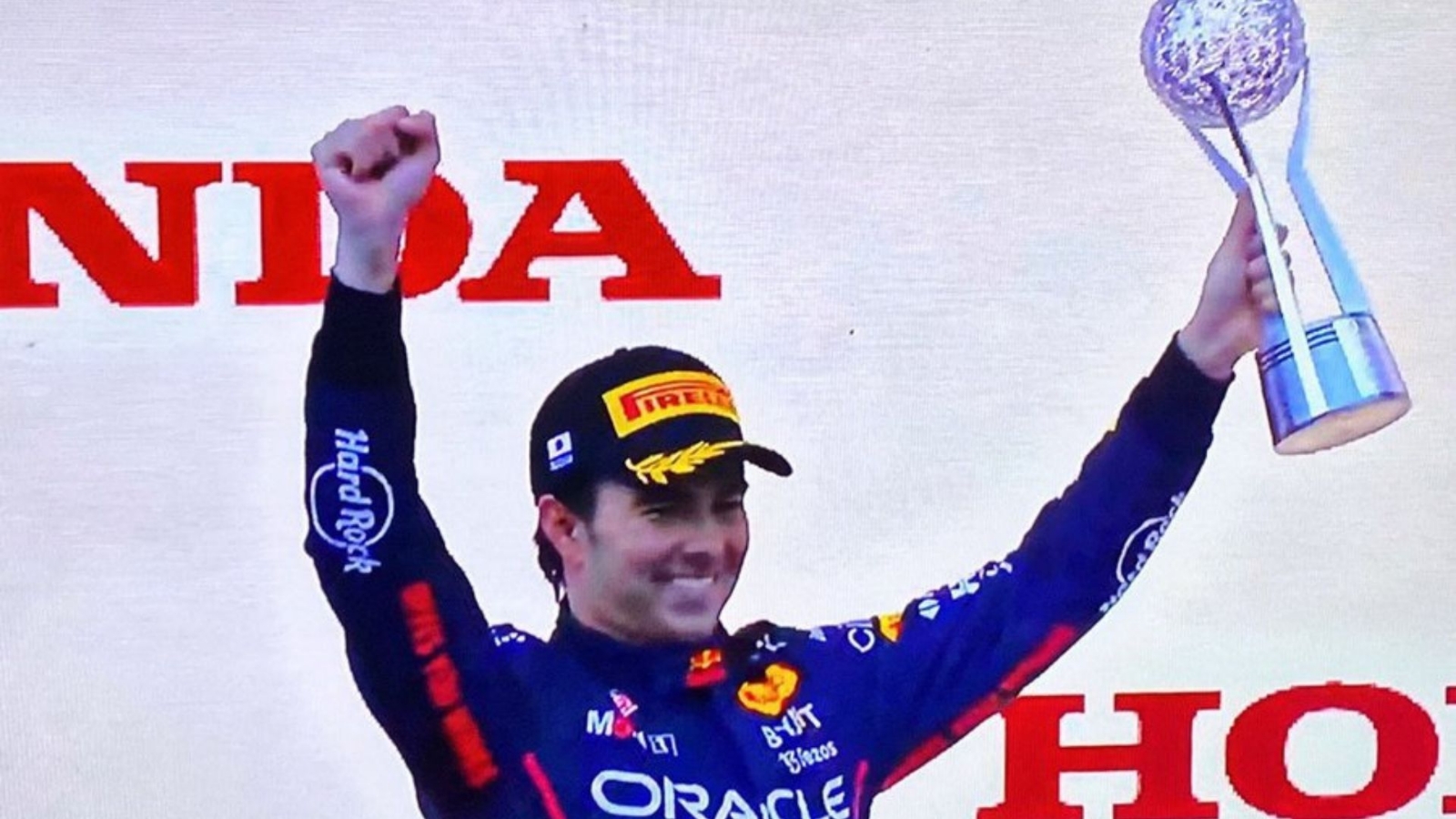 Checo Pérez termina en segundo lugar en el Gran Premio de Japón: VIDEO
