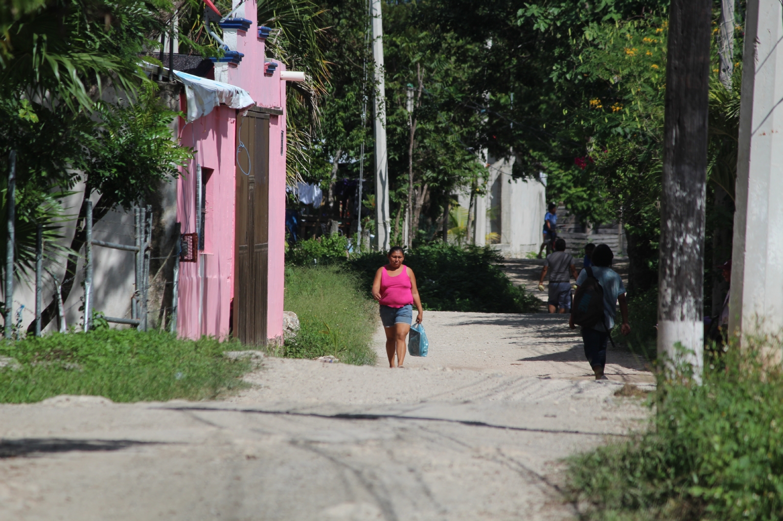 Colonias irregulares reciben a las ánimas sin altares en Cancún