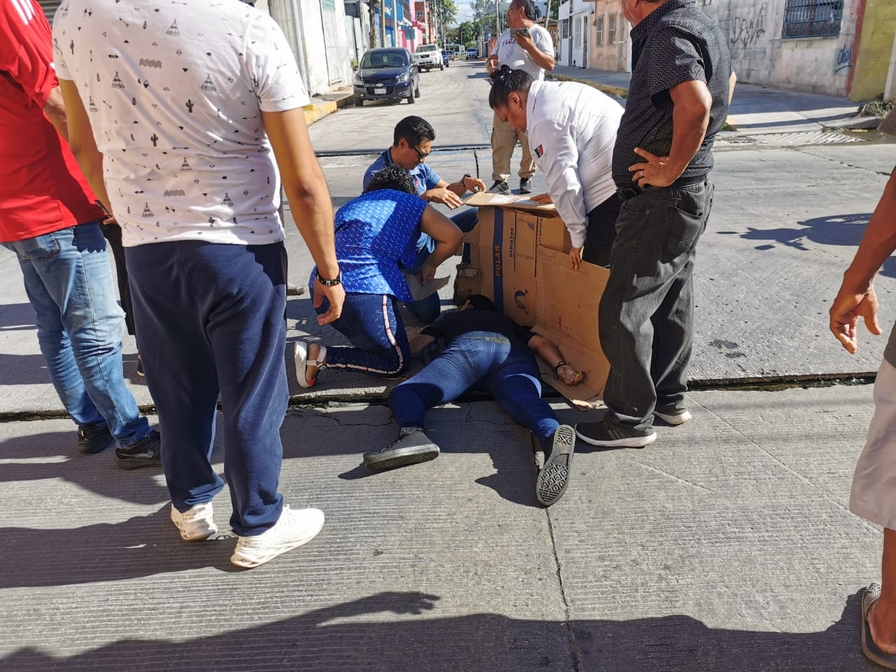 Joven de 19 años cae de una camioneta en movimiento en Ciudad del Carmen
