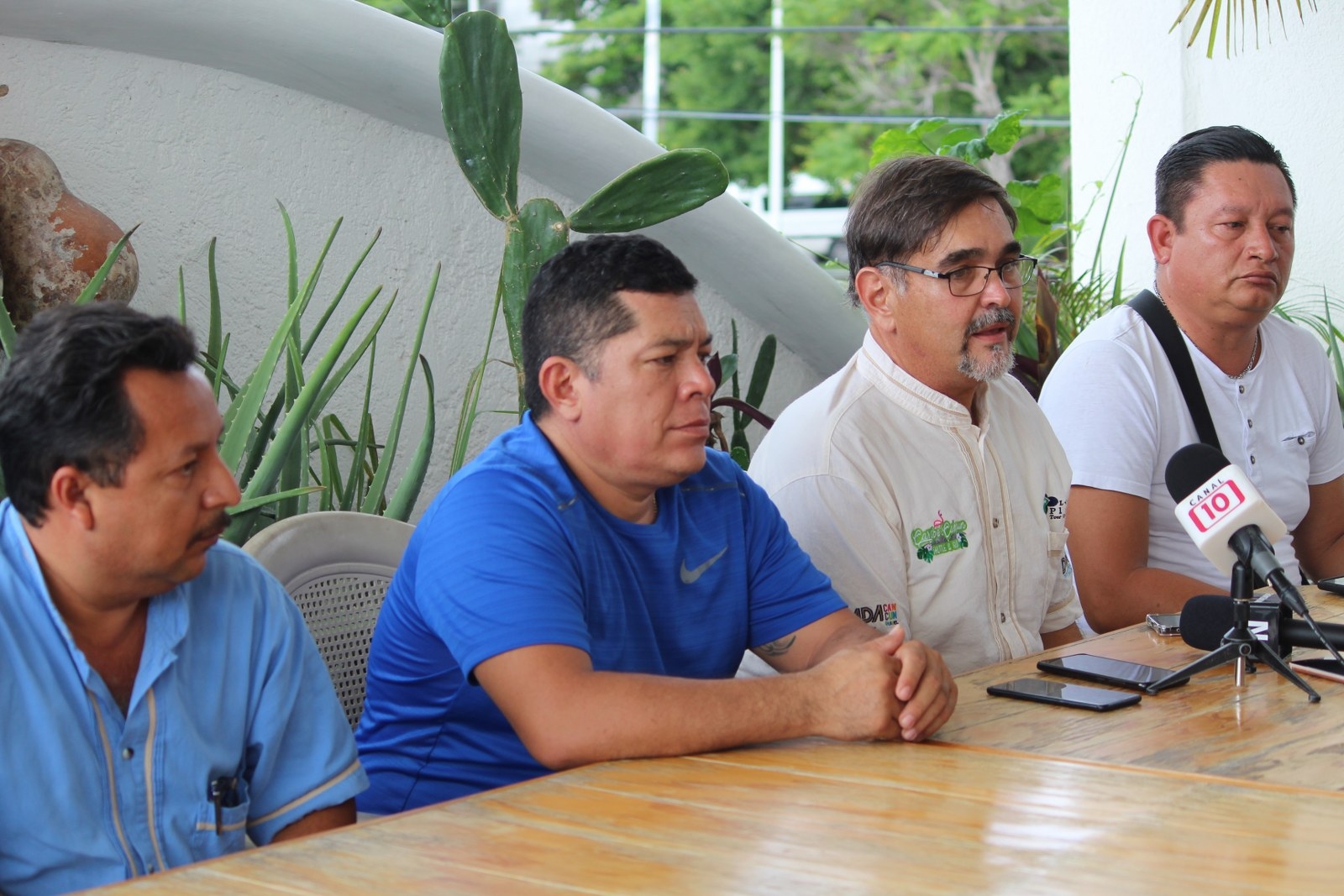 Transportistas denuncian a la representante legal del Grupo ASUR por extorsión en Cancún